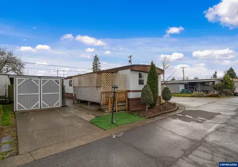 612 N Cascade Dr #48, Woodburn, OR 97071