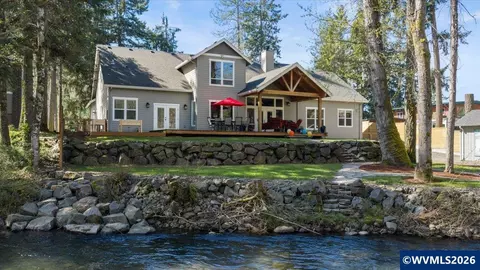 17465 S Abiqua Rd NE, Silverton, OR 97381