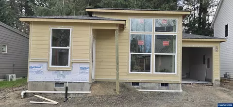 1852 Cousteau Lp Lp SE, Salem, OR 97302