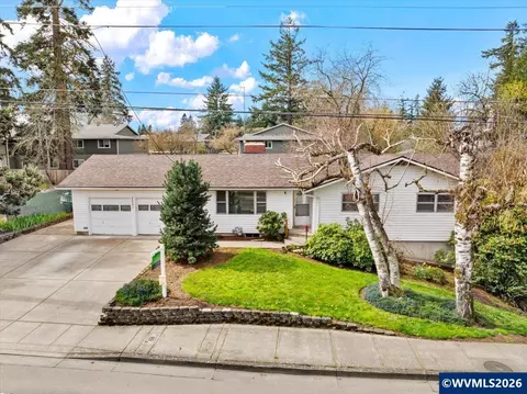 4081 Hawthorne Ave NE, Salem, OR 97301