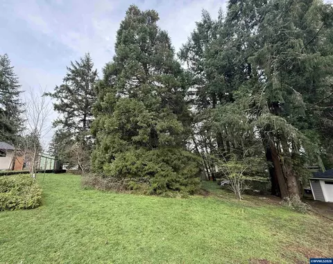 1925 NW Douglas Pl, Corvallis, OR 97330