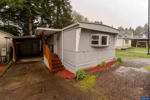 502 N 8th St #17, Philomath, OR 97370