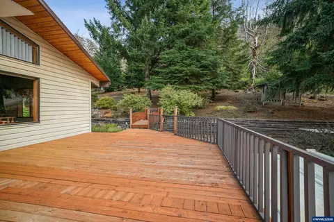 Exterior - 11046 Winstanley Dr SE, Lyons, OR 97358 photo 9 of 11