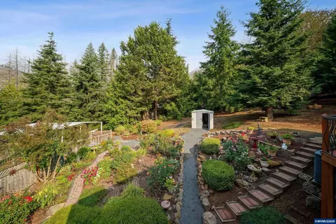 Exterior - 11046 Winstanley Dr SE, Lyons, OR 97358 photo 3 of 11