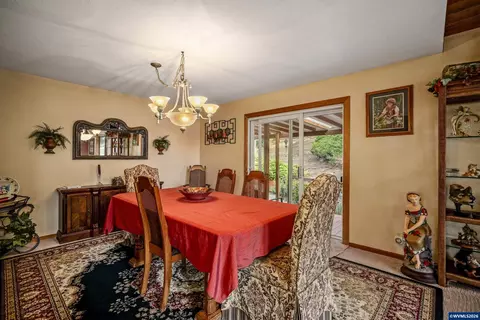 Dining - 11046 Winstanley Dr SE, Lyons, OR 97358 photo 2 of 2