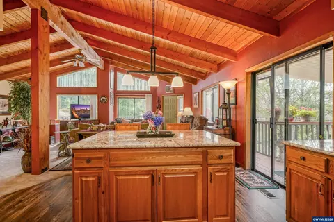 Kitchen - 11046 Winstanley Dr SE, Lyons, OR 97358 photo 4 of 4