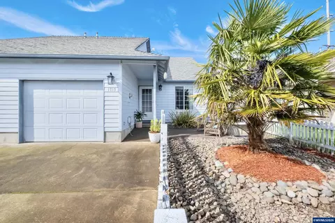 1715 SE Trudell Ct, Albany, OR 97322