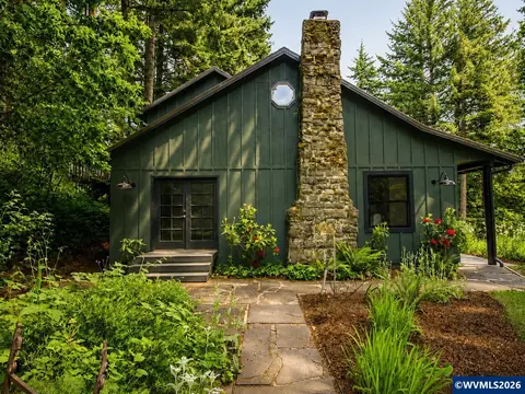 6582 Liberty Rd S, Salem, OR 97306