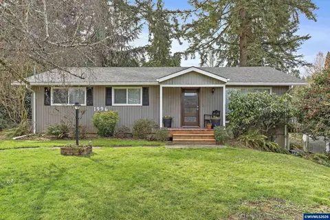 1996 Roberta Ave S, Salem, OR 97302