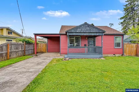 407 Jersey St, Silverton, OR 97381