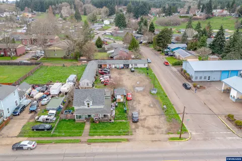 390 NE Main St, Willamina, OR 97396