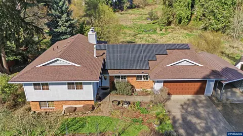 2055 SE Oak Crest Dr, Hillsboro, OR 97123