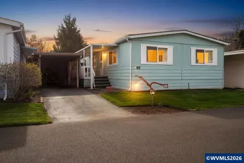 1307 S Water St #66, Silverton, OR 97381