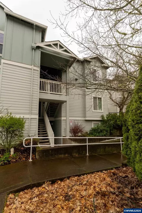 6298 SW Grand Oaks Apt A203 Dr, Corvallis, OR 97333