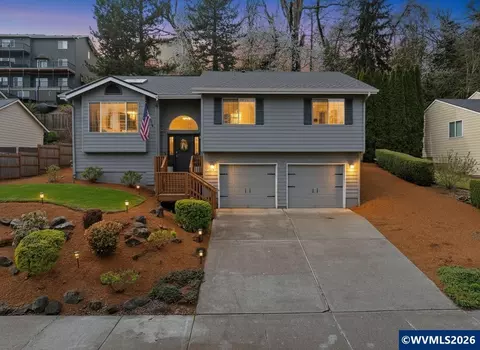 810 Valleywood Dr SE, Salem, OR 97306