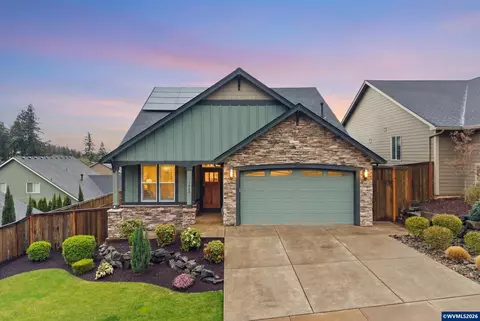 1643 York Butte Ave SE, Salem, OR 97306