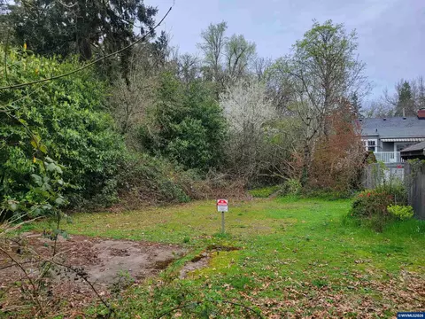 1110 Lee St SE, Salem, OR 97301