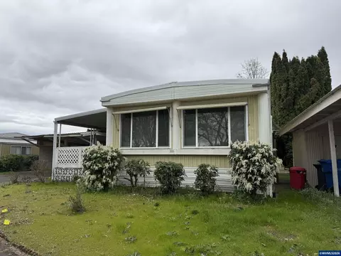 5355 River Rd N #15, Keizer, OR 97303