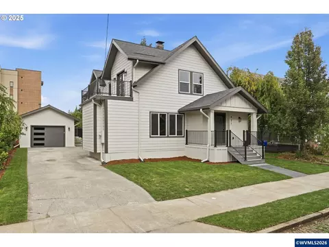 437 NE Fargo St, Portland, OR 97212