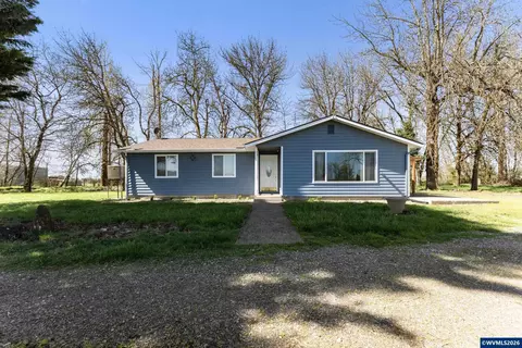 38255 Robinson Dr, Scio, OR 97374