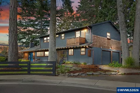 1798 Ammon St NW, Salem, OR 97304
