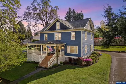 336 Hill St, Silverton, OR 97381