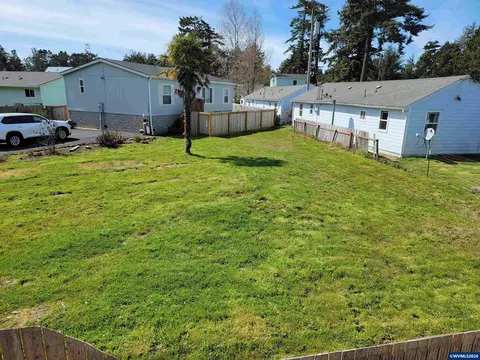 6281 SW Jetty Ave, Lincoln City, OR 97367