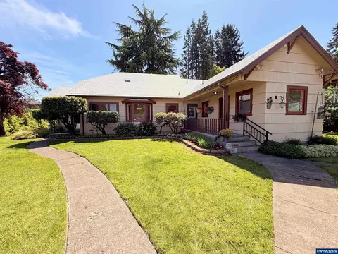 316 Blossom Ln NW, Albany, OR 97321