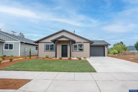 4527 Live Oak St, Sweet Home, OR 97386