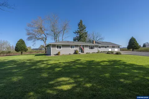 38565 Robinson Dr, Scio, OR 97374