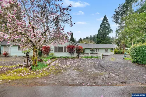 390 Salem Heights Ave S, Salem, OR 97302