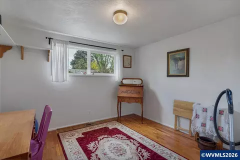 Bedroom - 1490 Acacia Ave, Eugene, OR 97408 photo 6 of 6