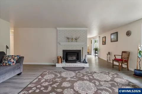 Living - 1490 Acacia Ave, Eugene, OR 97408 photo 5 of 5