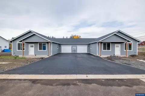 1230 49th Ave, Sweet Home, OR 97386