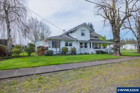 504 Washburn St, Brownsville, OR 97327