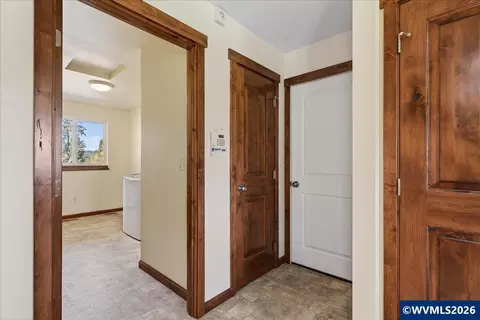 Entry Way - 11294 Mehama Hts SE, Lyons, OR 97358 photo 1 of 4