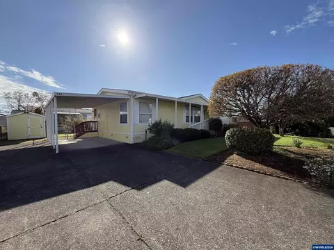 208 Bellevue Dr SE #1, Aumsville, OR 97325