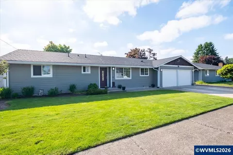585 45th Pl NE, Salem, OR 97301