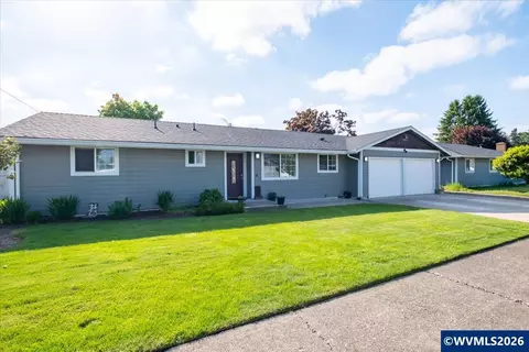 585 45th Pl NE, Salem, OR 97301