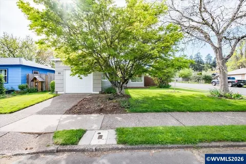 936 NW 34th St, Corvallis, OR 97330