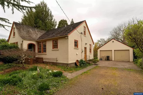 1370 SW 35th St, Corvallis, OR 97333