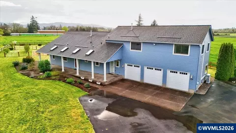 9864 Hoffman Rd, Monmouth, OR 97361