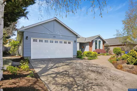 885 Fir Cone Dr NE, Keizer, OR 97303