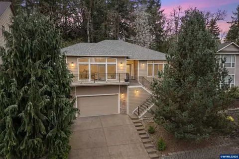 408 La Cresta Dr SE, Salem, OR 97306
