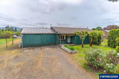 2733 Birch St, Lebanon, OR 97355