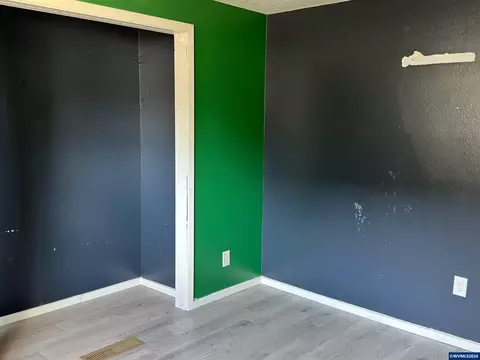 Bedroom - 442 Cedar St, Lyons, OR 97358 photo 3 of 6