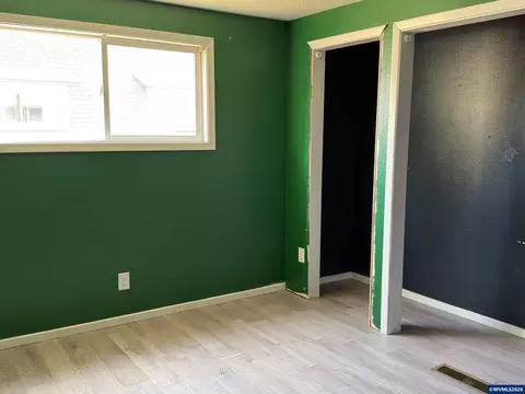 Bedroom - 442 Cedar St, Lyons, OR 97358 photo 2 of 6