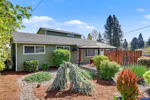 2782 Bluff Ave SE, Salem, OR 97302