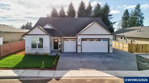 211 NE Broadway St, Sublimity, OR 97385