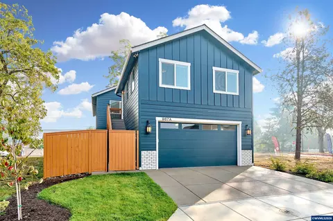 967 Park Ave NE, Salem, OR 97301